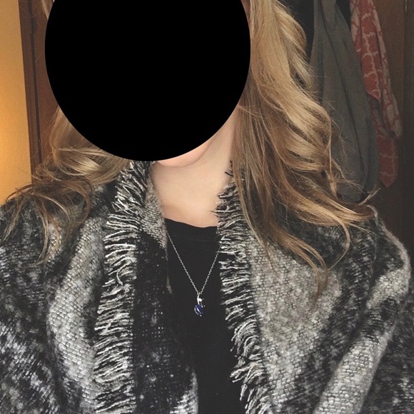 Black & Grey Blanket Scarf - Picture 4 of 4